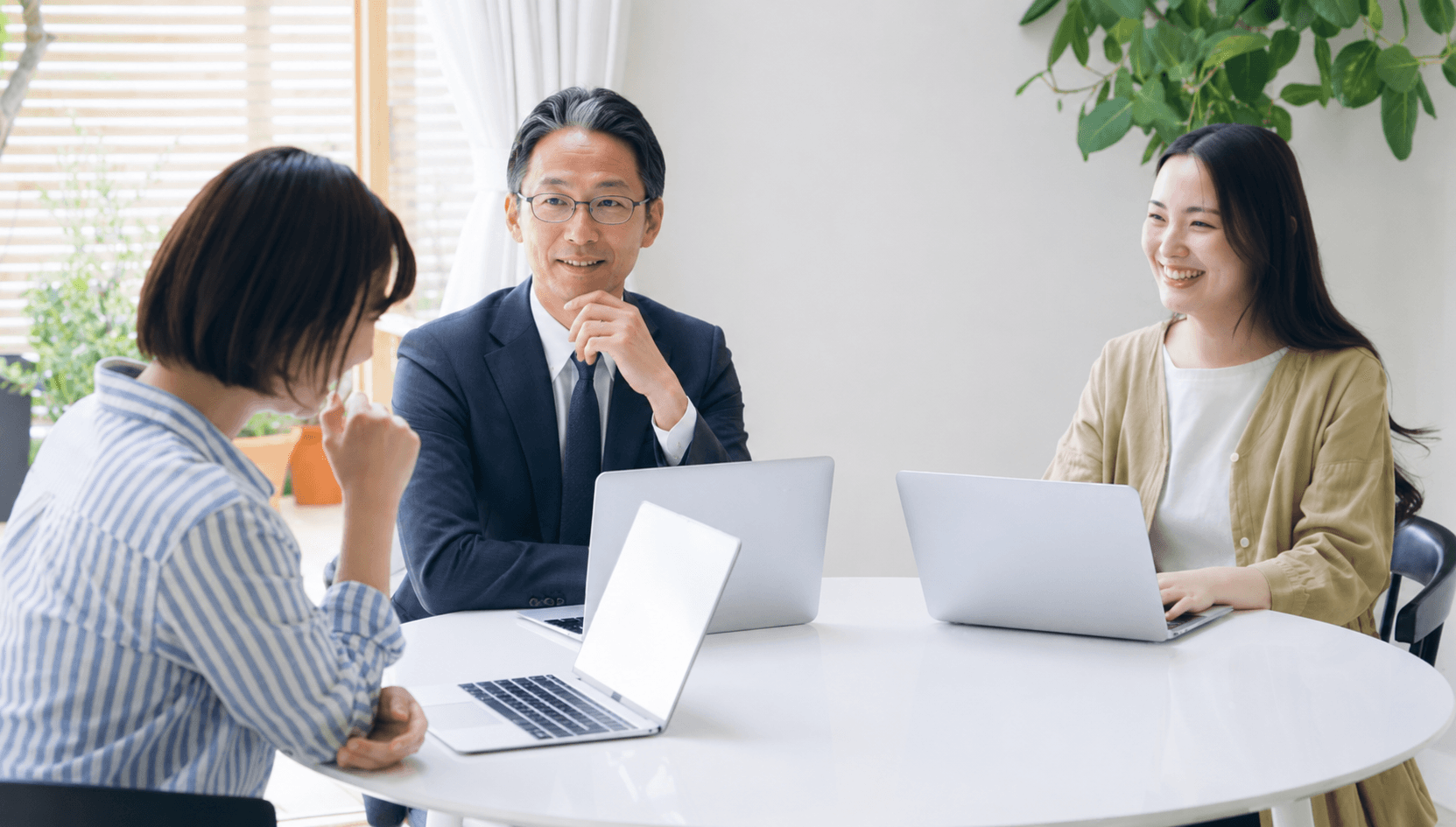 業務にあたる中村悦也